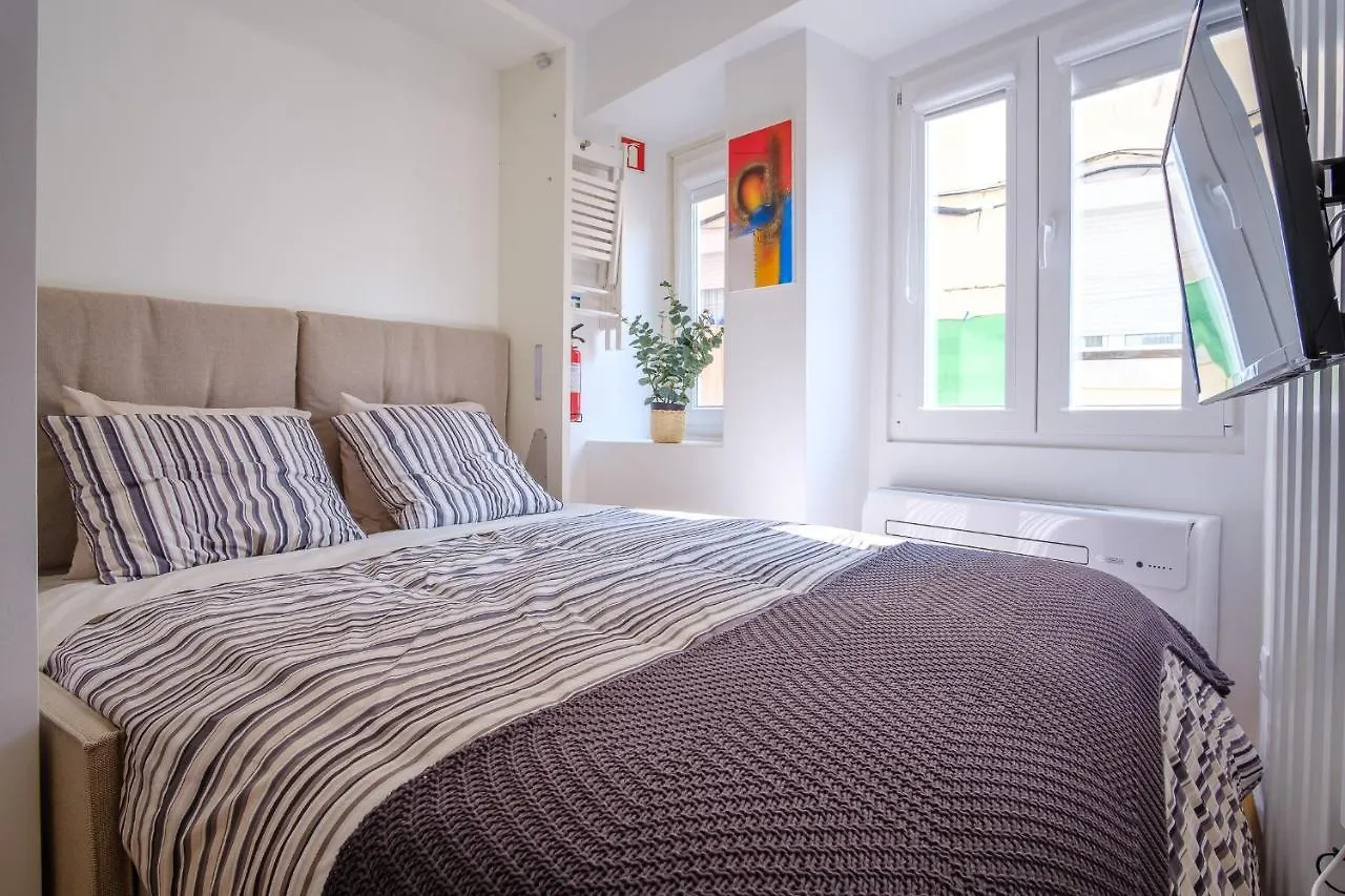 Apartment St. George Hills Studios Lisbon